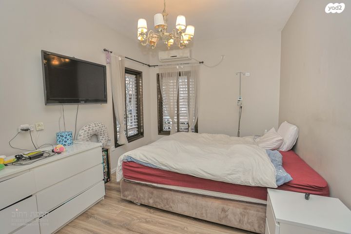 דירה, השניים, גבעתיים