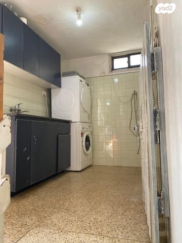 טריפלקס, דוגית, דרום מערב ותיק, בת ים