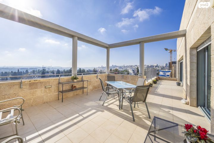 שדרות הרצל 104