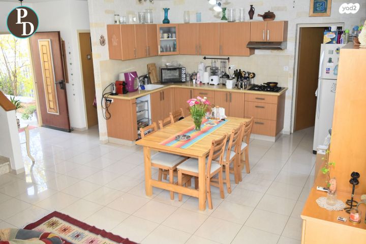 דו משפחתי, כפר יונה