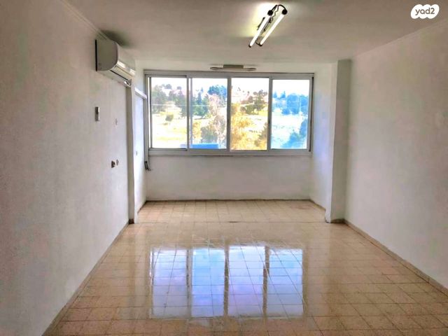 דירה, זלמן שז"ר, בן גוריון כנען, צפת