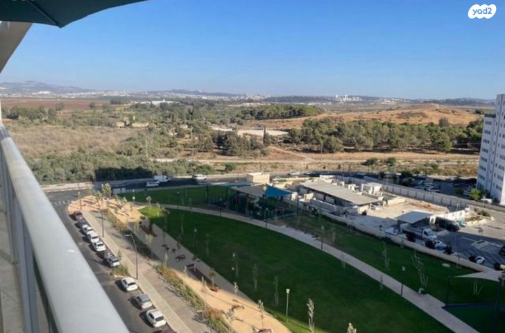 דירה, אהוד מנור, נאות אפק, אפקה, קרית ביאליק