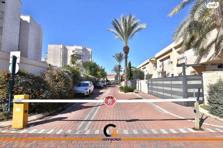 דו משפחתי, לוטם, סביוני ים, קרית ים