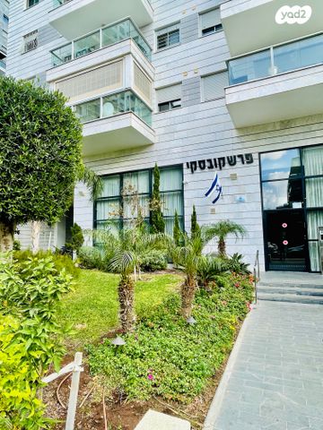 דירה, חיים חפר, הרקפות, ראשון לציון