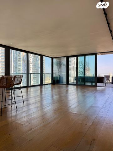 גג/ פנטהאוז, הארבעה 32, גני שרונה, קרית הממשלה, תל אביב יפו