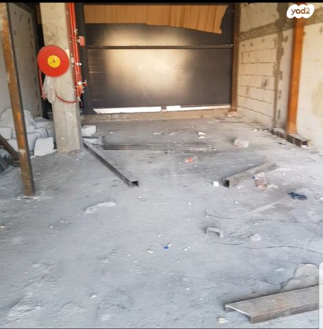 חנויות/ שטח מסחרי, רבי מנחם פרוש 12, שכונת המע"ר, בית שמש