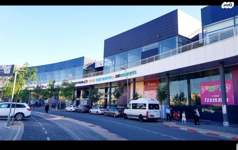 רבי מנחם פרוש 12