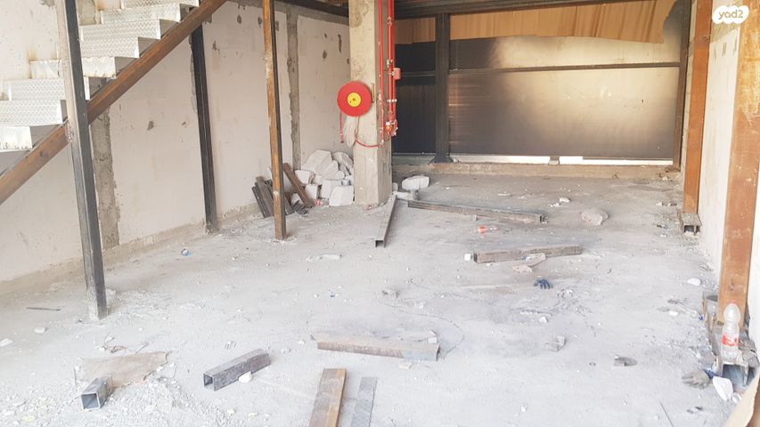 חנויות/ שטח מסחרי, רבי מנחם פרוש 12, שכונת המע"ר, בית שמש