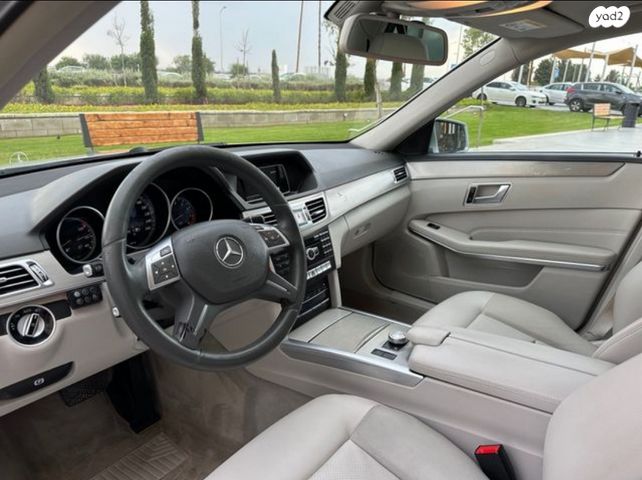 מודעת רכב מרצדס-בנץ E-class