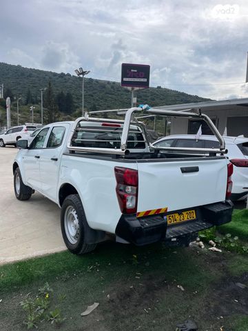 איסוזו די-מקס