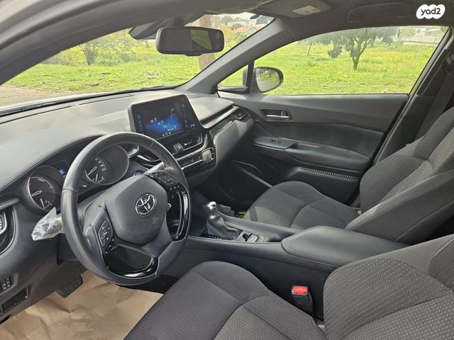 טויוטה C-HR