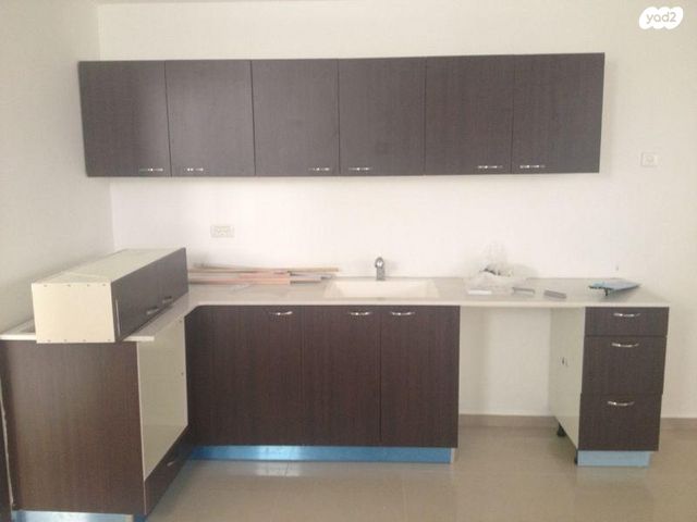 דירת גן, שדרות רפאל סויסה 19, בר לב, מזכרת בתיה