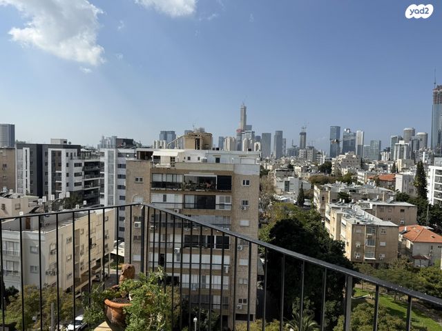 גג/ פנטהאוז, בלוך 5, בורוכוב, גבעתיים