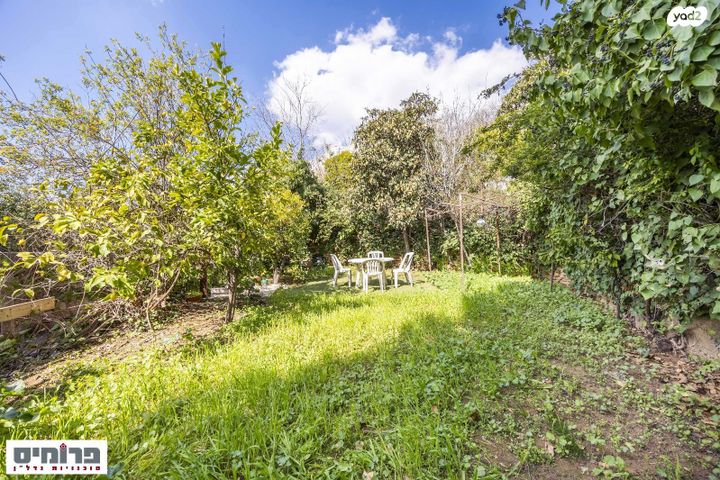 גג/ פנטהאוז, יאנוש קורצ'אק, קרית היובל, ירושלים