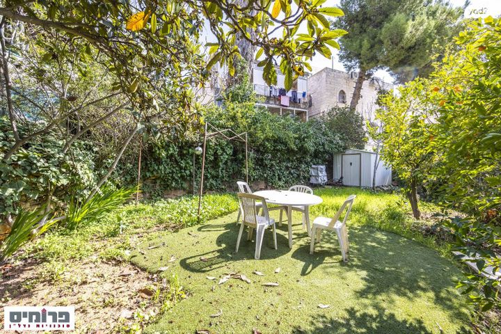 גג/ פנטהאוז, יאנוש קורצ'אק, קרית היובל, ירושלים