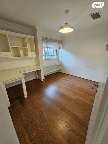 בית פרטי/ קוטג', שיזף, כפר סבא