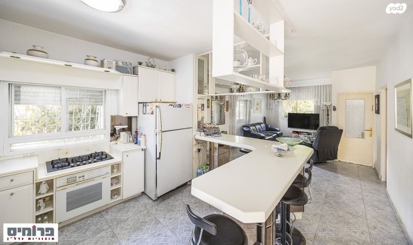 דירת גן, יאנוש קורצ'אק, קרית היובל, ירושלים