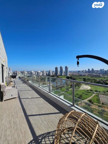 גג/ פנטהאוז, גלי הים, נתניה