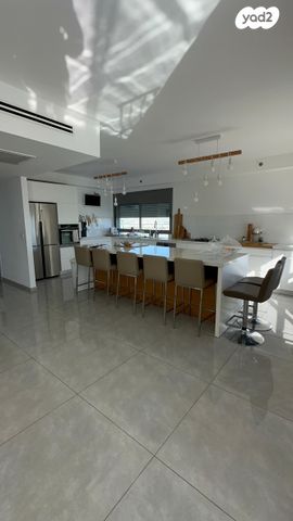 גג/ פנטהאוז, גלי הים, נתניה