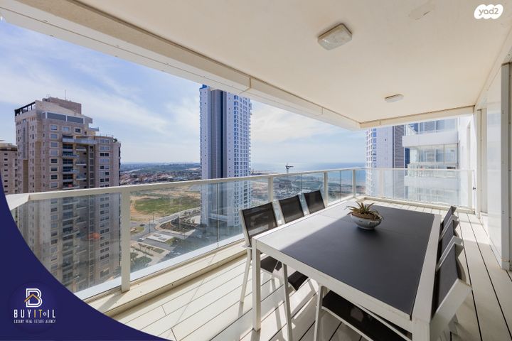 דירה, אהוד מנור, עיר ימים, נתניה