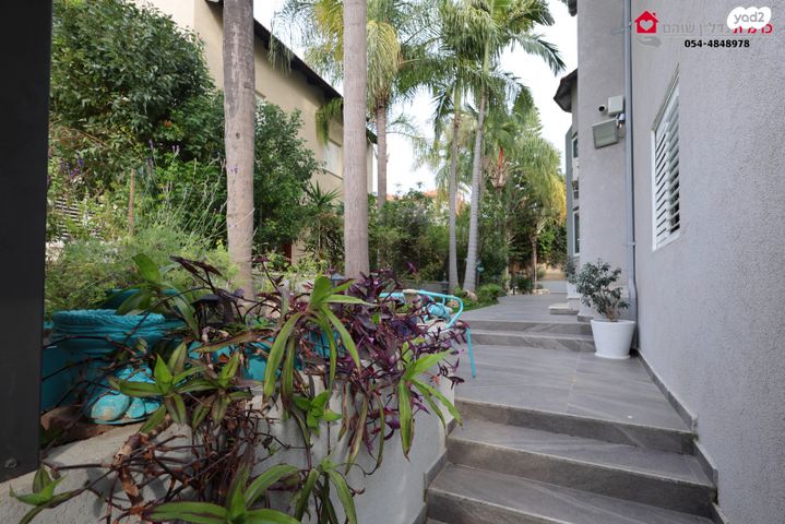 דו משפחתי, הבשור, שוהם