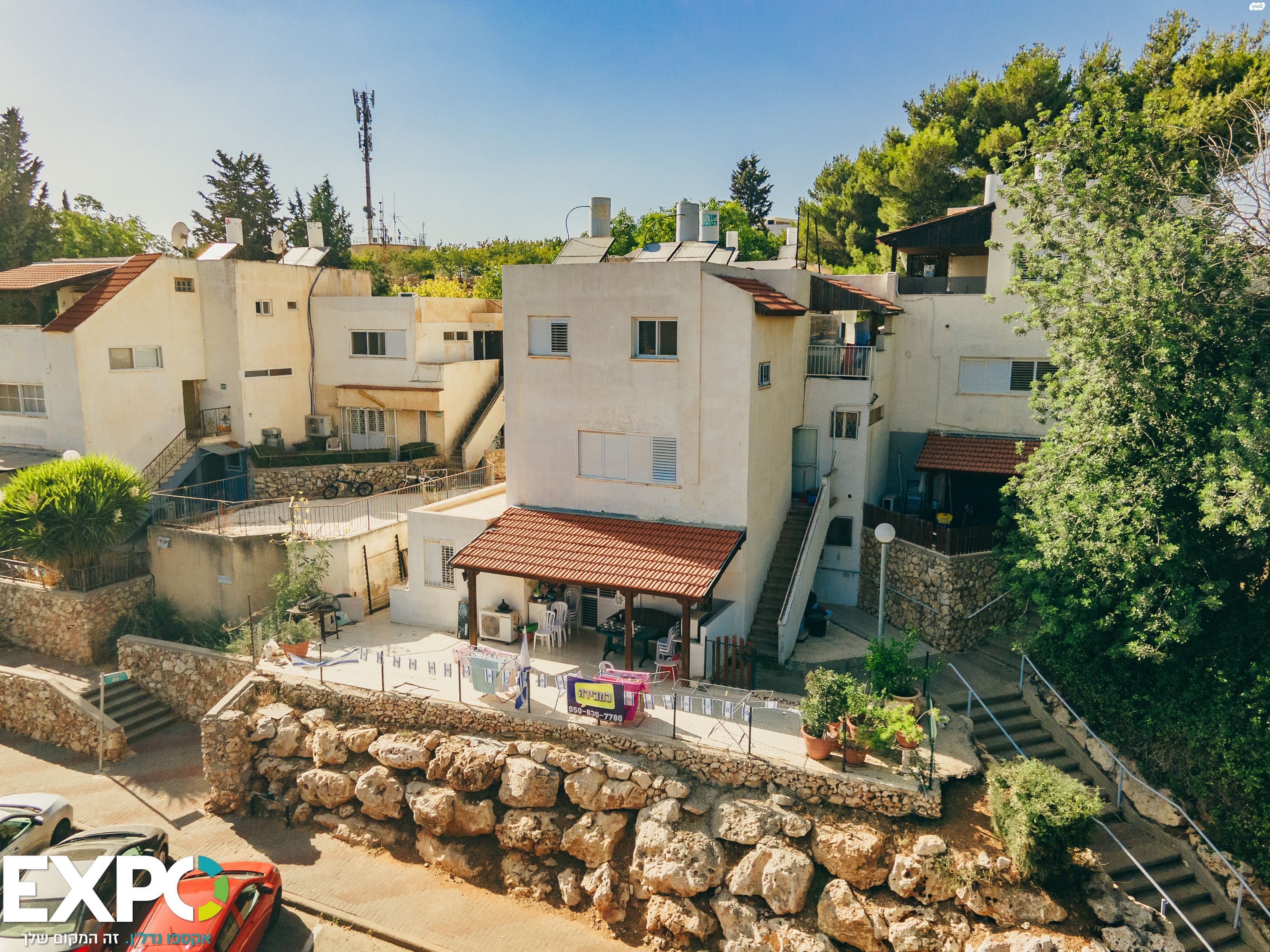 הפסגה 24
