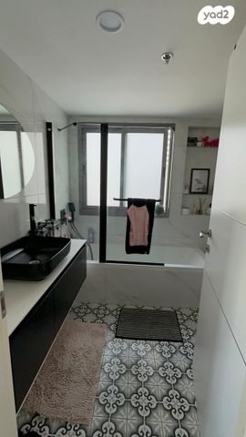 גג/ פנטהאוז, גלי הים, נתניה