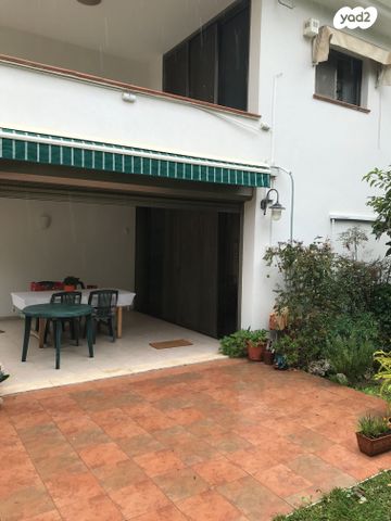 דו משפחתי, קרית יערים, רמת השרון