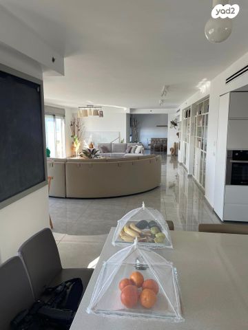 גג/ פנטהאוז, גלי הים, נתניה