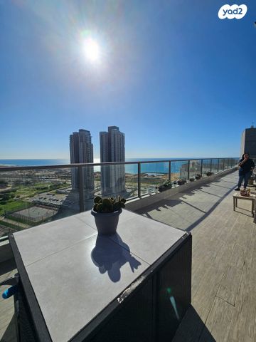 גג/ פנטהאוז, גלי הים, נתניה