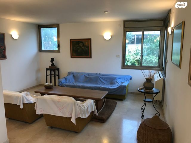 דו משפחתי, קרית יערים, רמת השרון