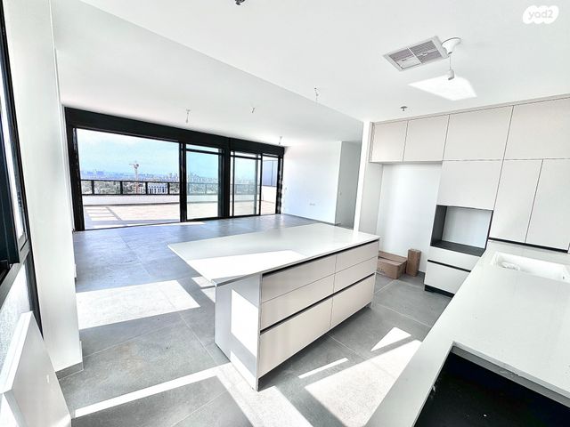 גג/ פנטהאוז, רמת השרון