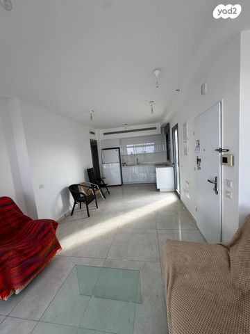 גג/ פנטהאוז, ברזילי, נאות רחל, חולון