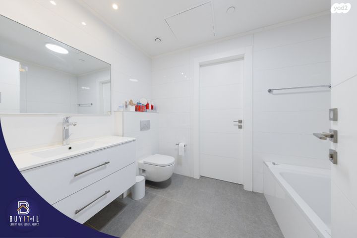 דירה, אהוד מנור, עיר ימים, נתניה