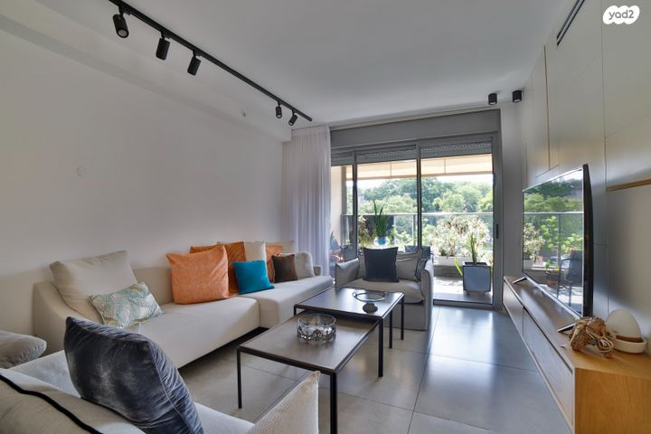 דירה, חולון