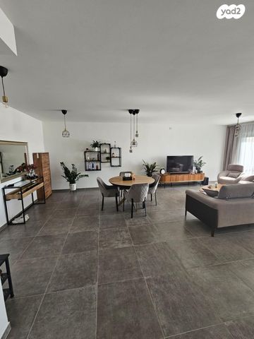 דירה, בית דגן