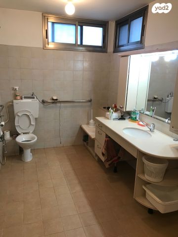 דו משפחתי, קרית יערים, רמת השרון