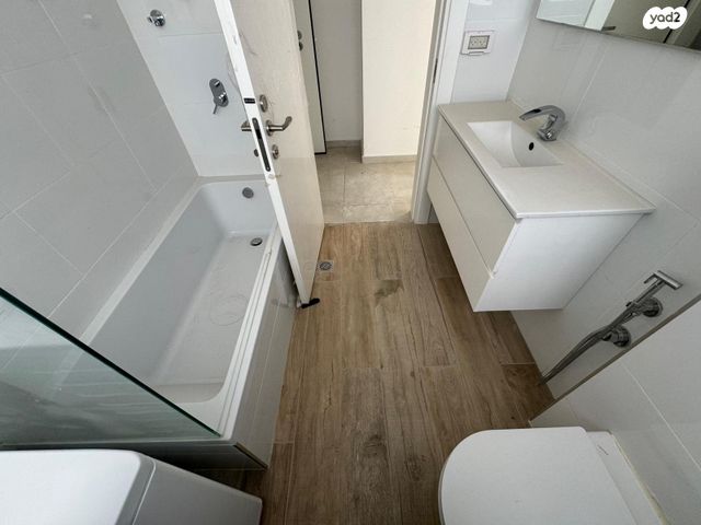 גג/ פנטהאוז, ברזילי, נאות רחל, חולון