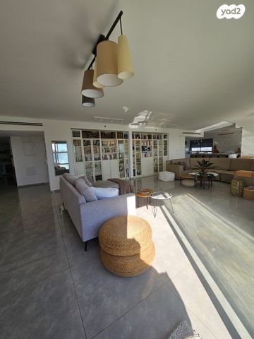 גג/ פנטהאוז, גלי הים, נתניה