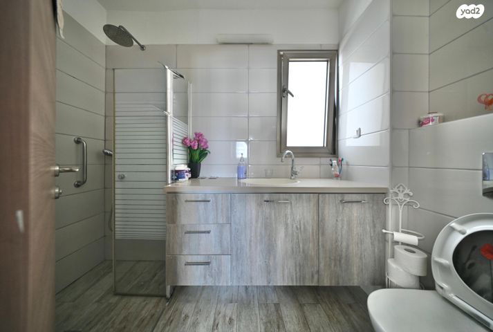 דירה, דרך הים, גנים א', גני תקווה