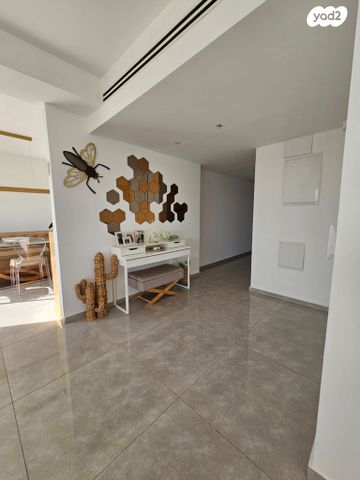 גג/ פנטהאוז, גלי הים, נתניה