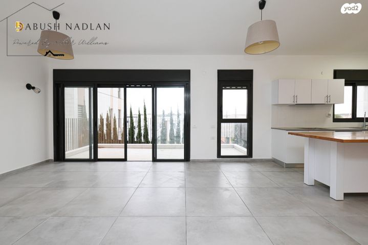 דירה, השלווה, שרונה, כפר יונה