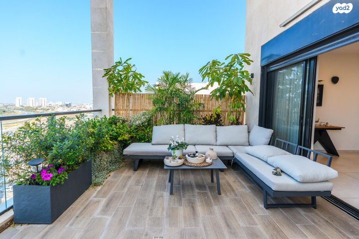 גג/ פנטהאוז, אור ים, אור עקיבא