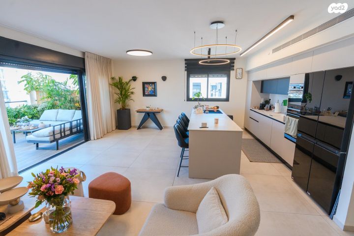 גג/ פנטהאוז, אור ים, אור עקיבא