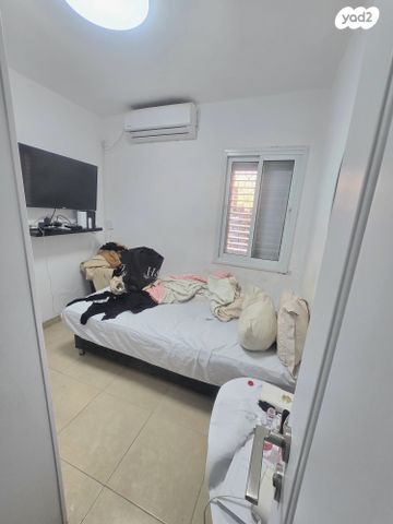 דירה, עגנון, ראשון לציון