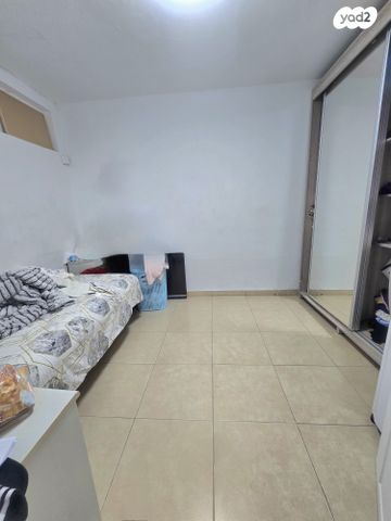 דירה, עגנון, ראשון לציון