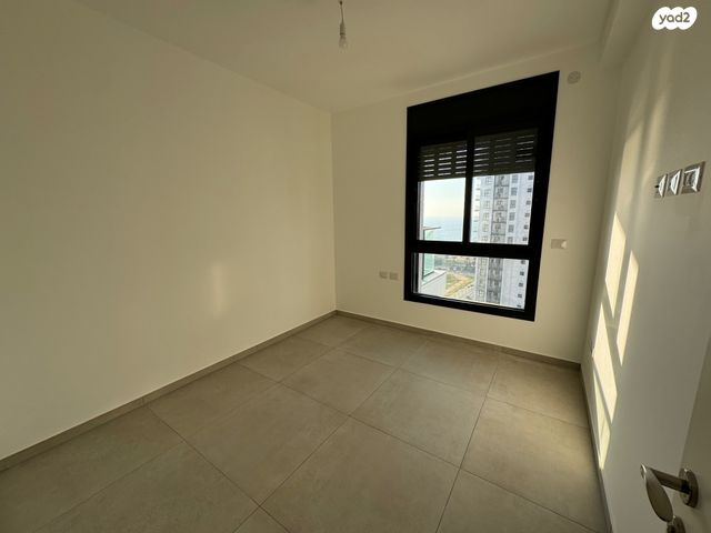 דירה, אמנון ליפקין שחק, נוף הטיילת, נתניה