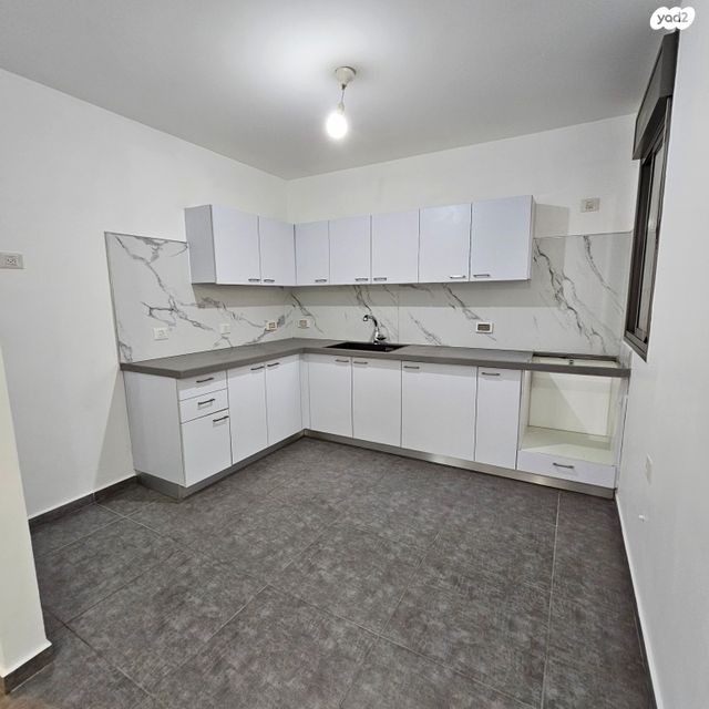 דירה, קרית מלאכי