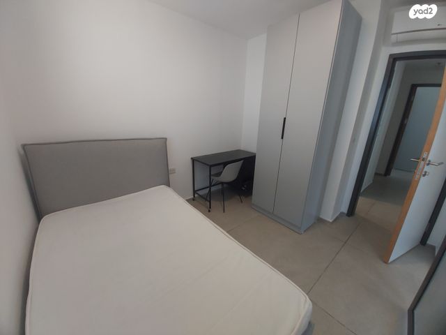 דירה, עין דור, שער פלמר, תחנת רכבת השמונה, חיפה