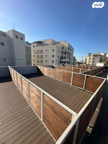 קליניקות, תל אביב יפו